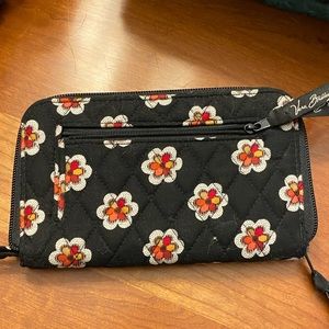 Like New VERA BRADLEY wallet.
